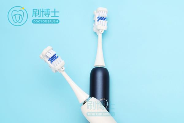 電動(dòng)牙刷好還是普通牙刷對(duì)牙齒好？不同類型的牙刷使用方法