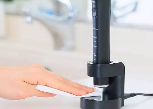 飛利浦電動(dòng)牙刷充電沒(méi)反應(yīng)！刷博士支招，教你解決這一故障