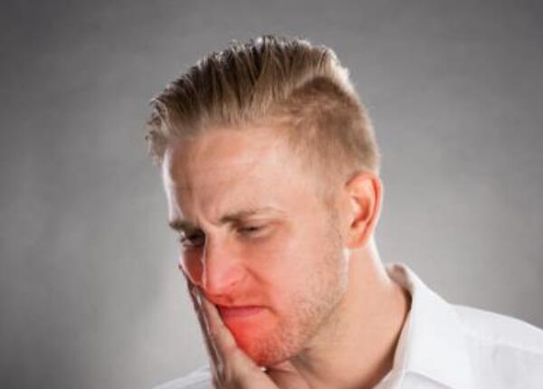 哪些人不適合用電動牙刷？這3類人不適合用電動牙刷！