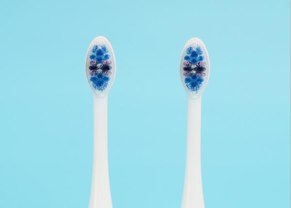 電動牙刷刷頭什么形狀好？平的好還是不平的好？