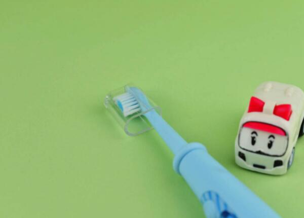 兒童智能電動(dòng)牙刷怎么用？國產(chǎn)兒童電動(dòng)牙刷使用方法介紹