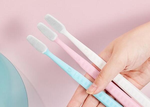 牙刷毛材質(zhì)怎么選擇好？適合自己的牙刷毛材質(zhì)選購要點(diǎn)