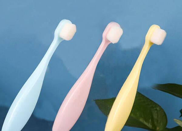 小孩軟毛的牙刷怎么用？小孩軟毛牙刷的正確使用方法