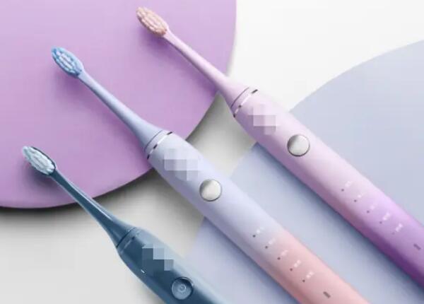 電動牙刷清潔能力比手動牙刷強嗎？電動牙刷清潔效果佳的原因